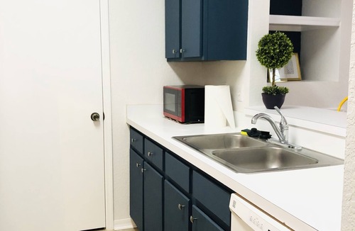 Temple Terrace Condo | Resort-style 1bdr/1bath condo - Near Busch Gardens, Hospitals, Tampa & Beaches
