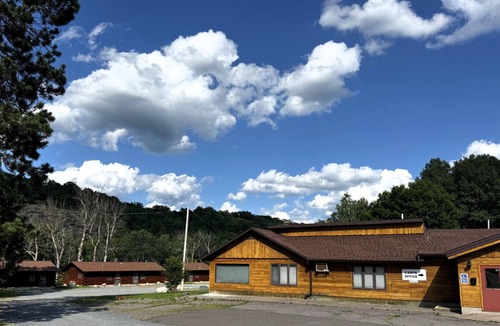 Crystal Falls Cabin | Riverfront Cabin #4.