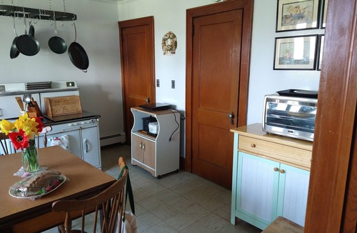 Glasco House | RIVERFRONT: HITS, Bard, Woodstock, Kingston from spacious enchanting 3 BR house