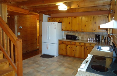 Eatonton Cabin | Romantic Log Cabin directly on Lake with a Boat lift and Awesome views!