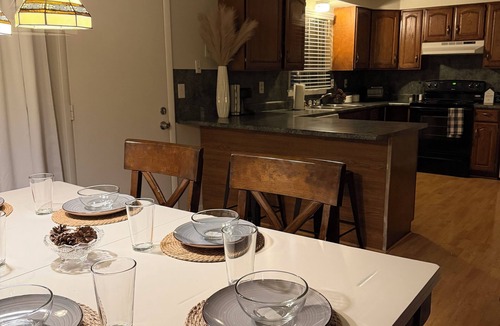 Orem House | Romantic Stay 3 BD/2BATH - hot tub, garden, cozy home in Orem Utah