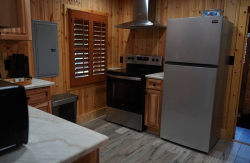 Stone Mountain Cabin | Rustic Southern Cabin Near Stone Mountain Park Cozy & Peaceful