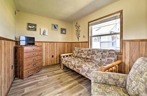 Houghton Lake House | Rustic Waterfront Cabin with Fire Pit in Houghton Lake, Michigan
