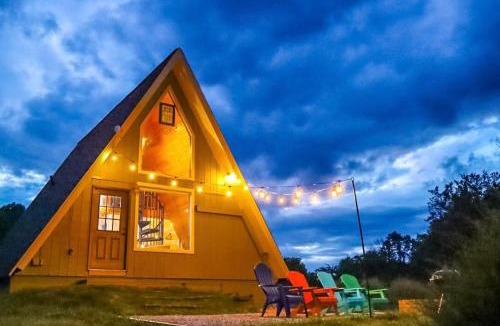 Makanda House | Scenic 2BR A-Frame w Hot Tub & Views