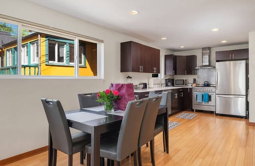 Minor House | Seattle Vacation Home: Capitol Hill - 3 bed/2.5 bath, great location