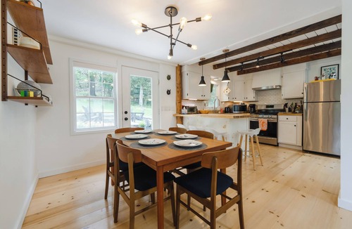 Catskill Cabin | Secluded, Modern retreat with Cedar Hot Tub