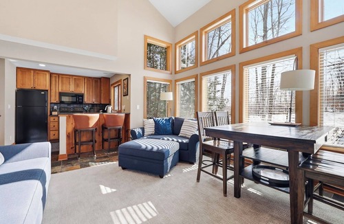 Boyne Falls Condo | Ski In/Out| Combined Upper and Lower Unit 780/781 | 5 Bedroom | Gas Fireplace