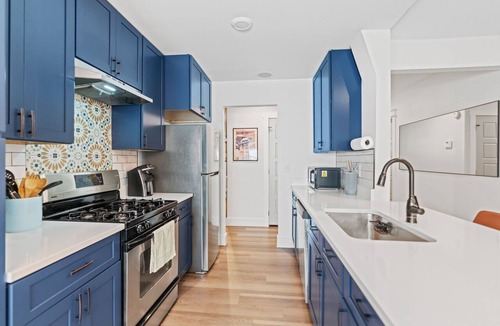 Austin House | SoCo & Zilker 3BR | Private Yard Retreat