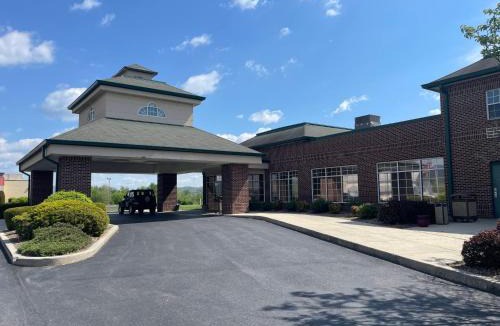 Sunrise Summit Hotel | South Branch Inn Romney