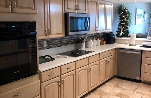 Holiday Beach Condo | Spacious Coral Reef 803-Condo 2 BR/2 Bath with WiFi in amazing Panama City Beach
