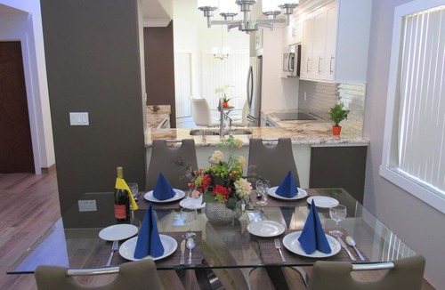 South Bradenton Condo | Spacious Lakeview Condo Near IMG & Anna Maria Beaches w/Lanai, Pools & Hot Tubs