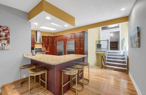 Downtown Minneapolis House | Spacious Mid-Century Modern Luxury Home in Downtown Minneapolis: Perfect for Large Groups, Weddings & Events