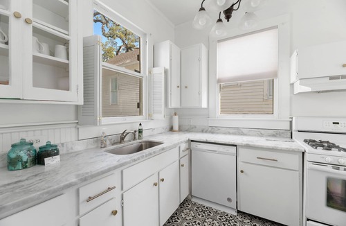 Washington Square House | Spacious Midtown Home, Walk to Mardi Gras, Pets Ok