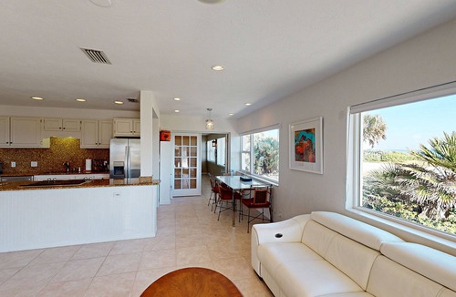 Oakview Heights House | Spacious Oceanfront House has Private Pool, Ocean Deck and Panoramic Ocean Views