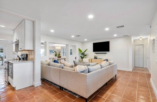 Lake Ida Shores House | Spacious Private Pool Oasis
