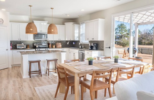 Hanahan House | Spacious & Quiet Home - 4BR + Office - Water Views