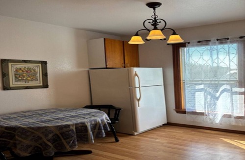Greenside Park Apartment | Spacious Studio