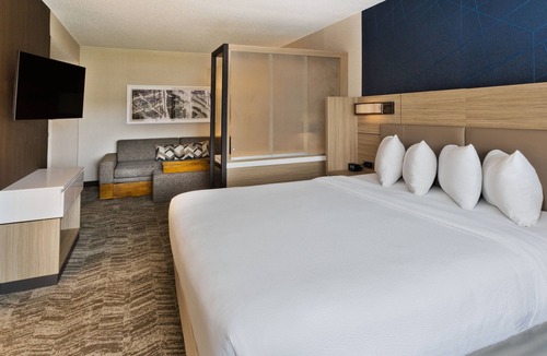 Crestline Heights Hotel | SpringHill Suites by Marriott Birmingham Colonnade