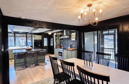 Sabillasville Cabin | StillFrame House - Luxury A-Frame + Hot Tub - 1+hr to DC, 12 Min to Liberty Mtn