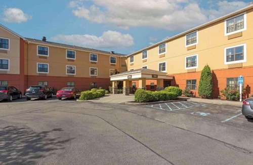 Amherst Hotel | Studio 6 Corporate Extended Stay Buffalo Amherst NY