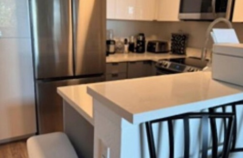 West Alameda Apartment | Stunning Alameda Beachfront Apt. Spectacular Dtown SF Views- Book Now on VRBO!