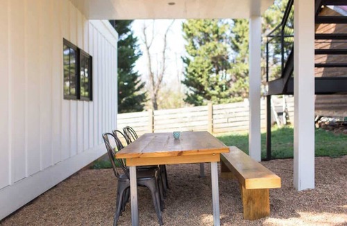 Belmont House | Stylish Belmont Studio: Walk to Downtown Mall