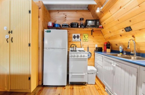 Stratton Cabin | Sugarloaf A-Frame! 6 minutes to the access road. Your private mountain retreat!