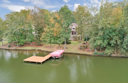 Eatonton House | Summer is Filling Up Fast! The Most Often Rented Cottage on Lake Oconee!