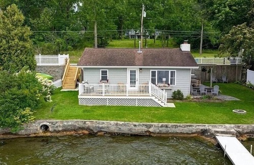 Livonia Center House | Super 2 bedroom home with 72’ of Conesus lakefront