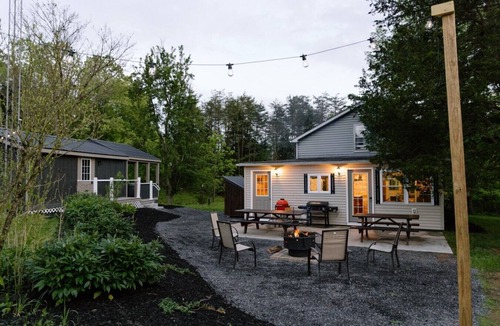 Waterfall House | Surrounded by Nature - Frog Hollow Cabin & Bunk Room: Hot Tub | Fire Pit | Grill