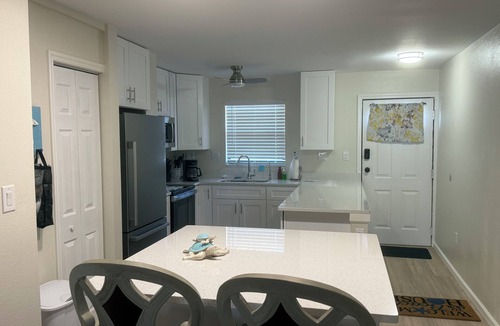 El Jobean Condo | Sweet Water Stay - 2 bedroom, 2 bath, condo with fishing dock and heated pool!