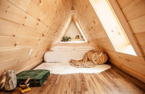 Stamford House | The A-Frame on Pudding Hill - with Hot Tub and Outdoor Shower