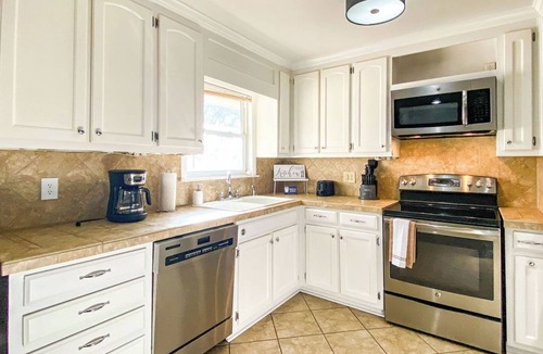 Madison House | The Cardinal Place | Relaxing Stay Near Downtown