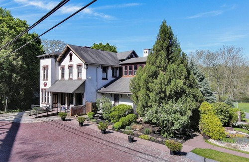 Cornwall House | The Historic Cornwall Inn
