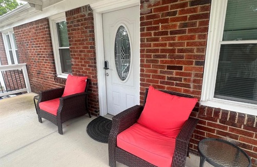 North Florence House | The Porchside Perch Walk to UNADowntown Florence