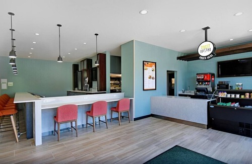 Walker House | The Ultimate Luxury Getaway with Modern