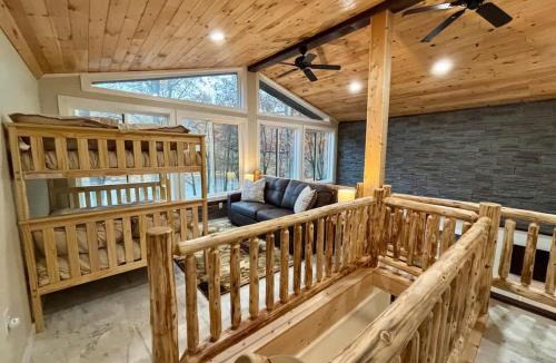 Tidioute House | Tidioute Riverfront Chalet Year Round Pet Friendly
