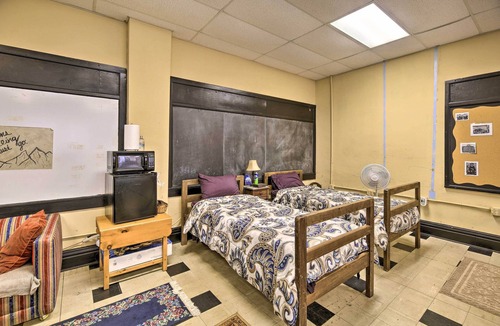 Wilcoe Apartment | 'Timeless' Gary Studio, ATV Trails On-Site!