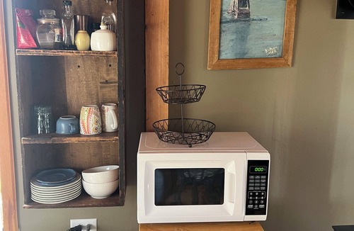 Candor Cabin | Tiny Timber frame 1-bedroom cabin in Candor with AC/Heat, Outdoor fire and tub.