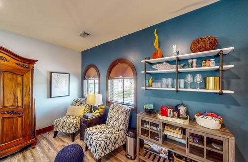 Eatonton Condo | Top-Floor Studio with Golf-View Balcony & Outdoor TV - Near Lake Oconee