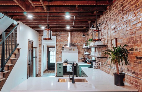 Bourbon House | Twin Bricks Railhouse near Route 66