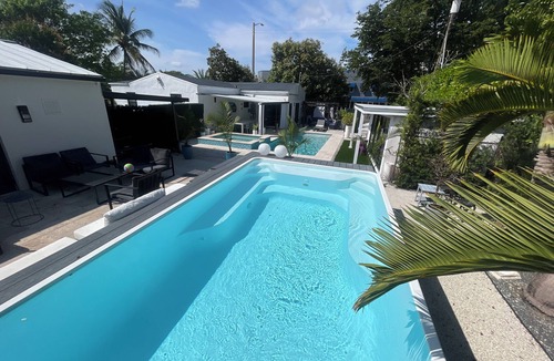 Buena Vista House | TWO Fabulous Villas, Two Pools 9 Bedrooms 6 Bathrooms, One Amazing Experience