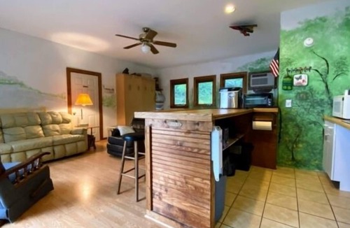 High Point House | Unique cabin that sits right on the water. Huge deck. Amazing views. Gas grill.