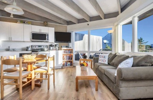 Napeague Apartment | Unit 1023: Studio | 2nd Floor-Pool View | Starfish