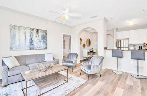 West Kissimmee Condo | Upstay - Condo w Pool and More - Near Disney
