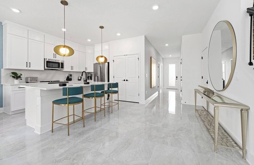 Florida Center House | Villa Aloha | Cozy Villa Near Parks w/Grand LR/DR, Castle BR, PVT Pool & Patio