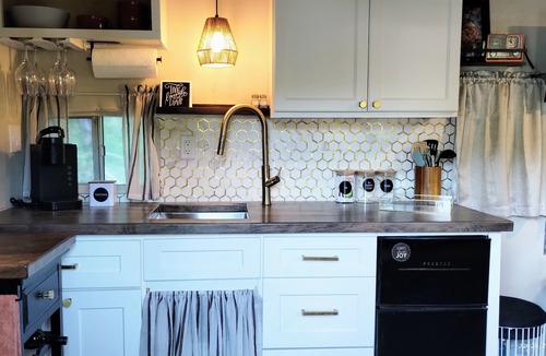 Gallant Apartment | Vintage Restored Glamper - Unique Tiny Home w/Plunge Pool & Patio