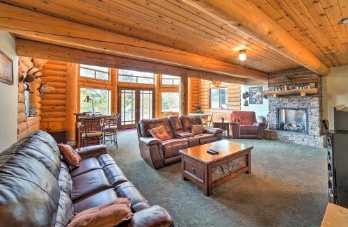 Shell Knob House | Walk to Table Rock Lake: Spacious Home w/Deck!