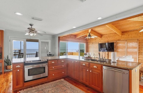 Fairhope House | Waterfront Blue Crab Bay House, Waterfront Blue Crab Bay House