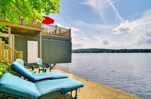 Scottsburg House | Waterfront Escape on Loon Lake: Private Beach!